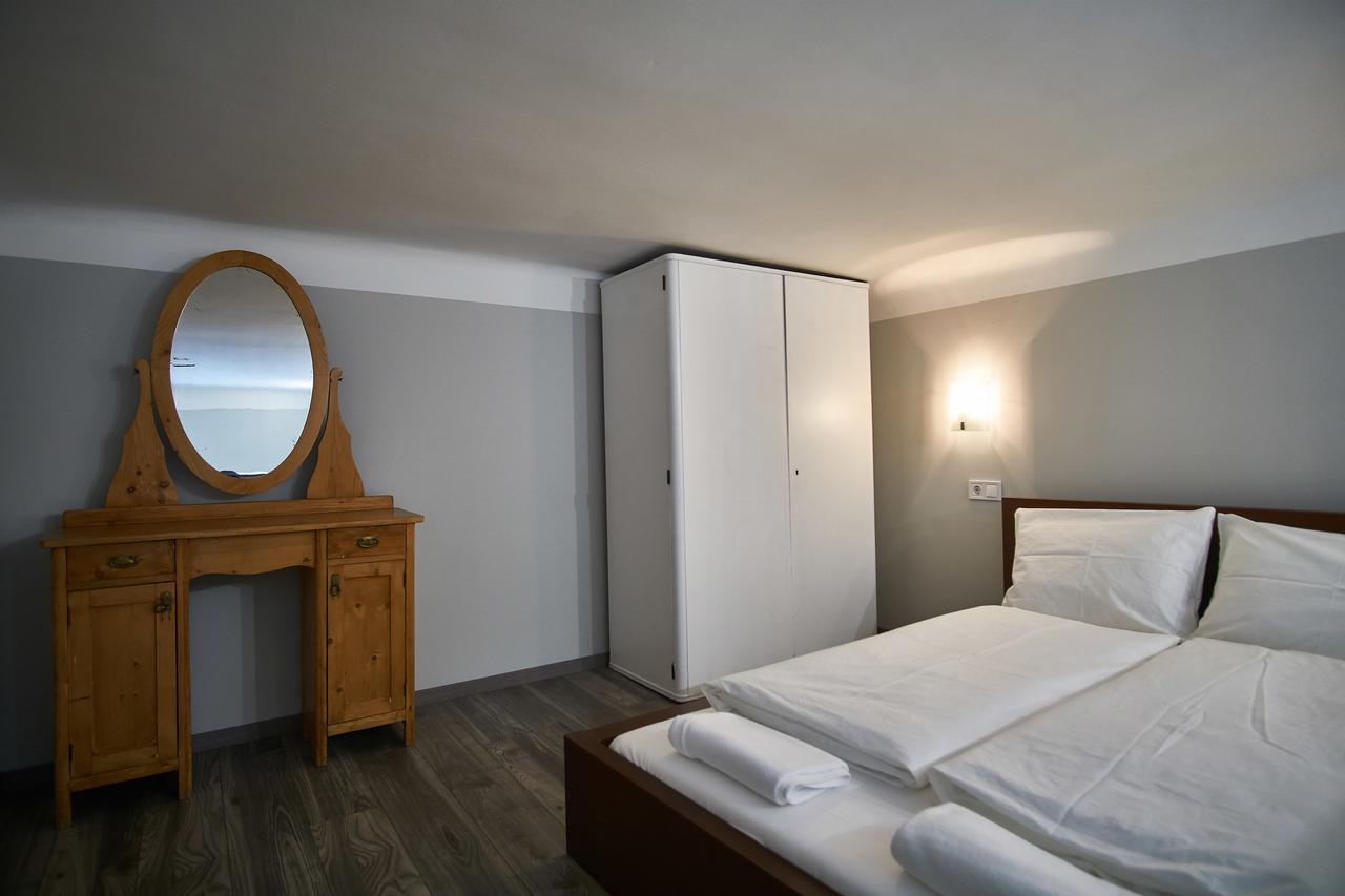 Apartman A32 |